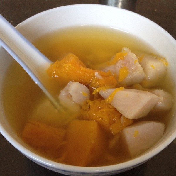  p>山药南瓜汤是一道由 a href="#" data-lemmaid="18337">南瓜 /a>