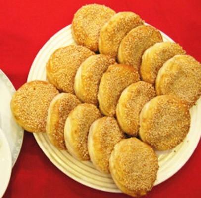  p>靳贤书烧饼是河南省焦作市一道著名的传统面食小吃.