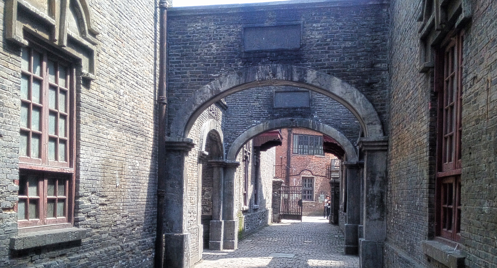 127743">上海市 /a>松江区车墩镇,始建于1992年,是以影视拍摄服务为主