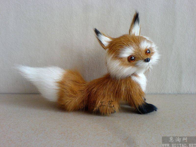  p data-id="gnb25vw6t6">仿真动物利用动物皮毛或特殊材质按照实物