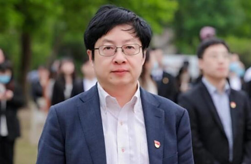 胡振江