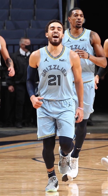  p>泰厄斯·琼斯(tyus jones),1996年5月10日出生于 a target="_blank