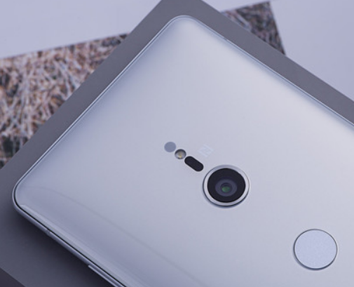 xperia xz3是 a target="_blank" href="/item/索尼/999090" data