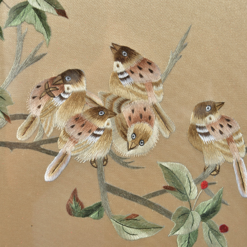  /p> p>汴绣也称"宋绣",是流行于河南开封一带的传统刺绣艺术,因产生