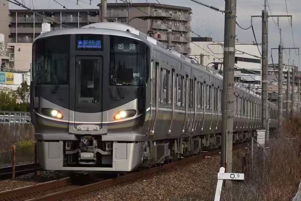  p>东海道本线,东起日本东京都千代田区 a target="_blank" href="