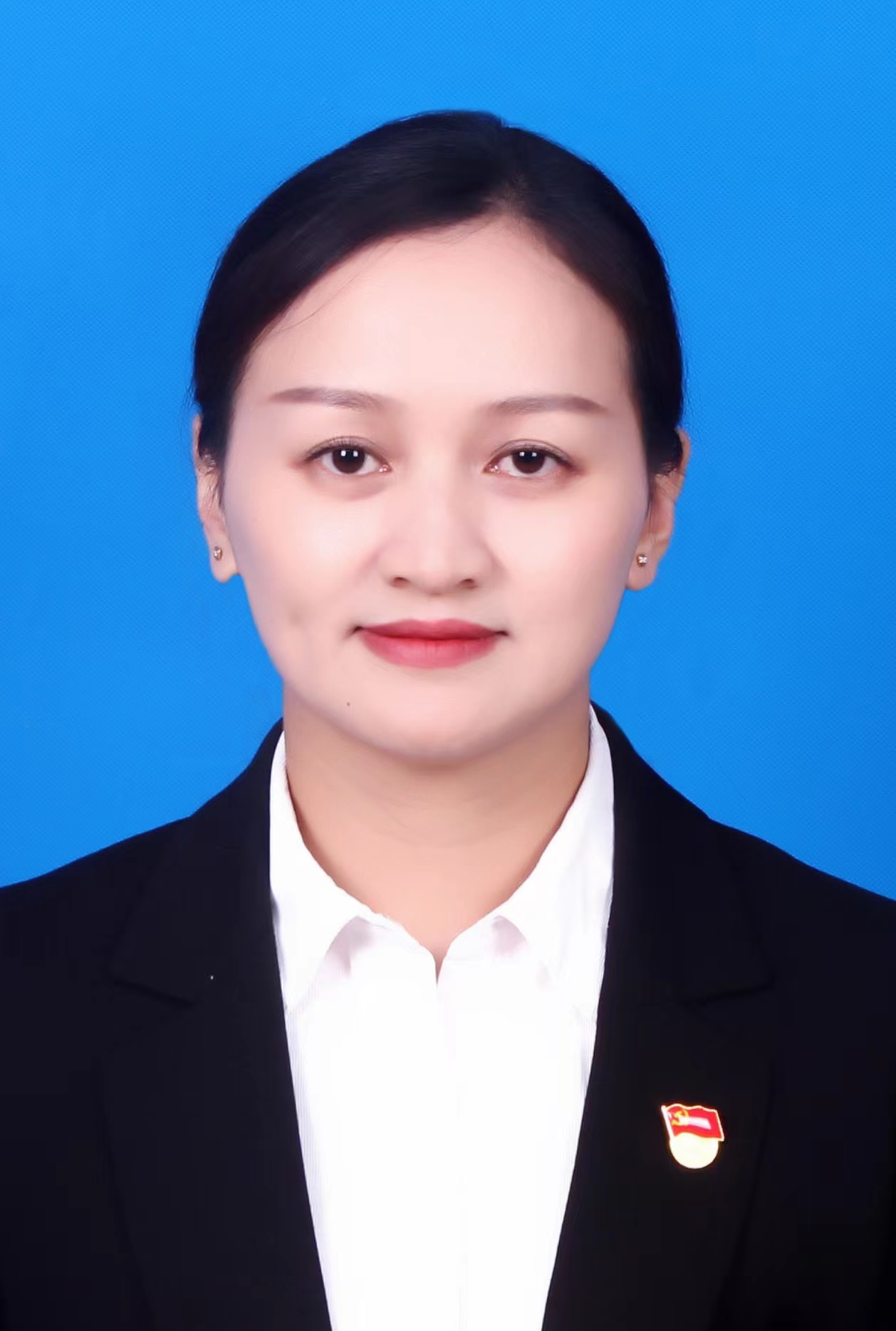  p data-id="snwoyzlnzfks">姜颖,现任黑龙江省塔河县委常委,宣传部