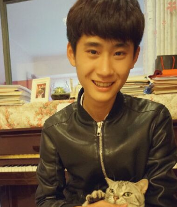  p>何沛函,男,《 a target="_blank" href="/item/变形计/8585234"