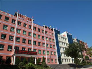  p>平昌县响滩中学,地处平(昌),巴(中),仪(陇),营(山)四县市接壤的