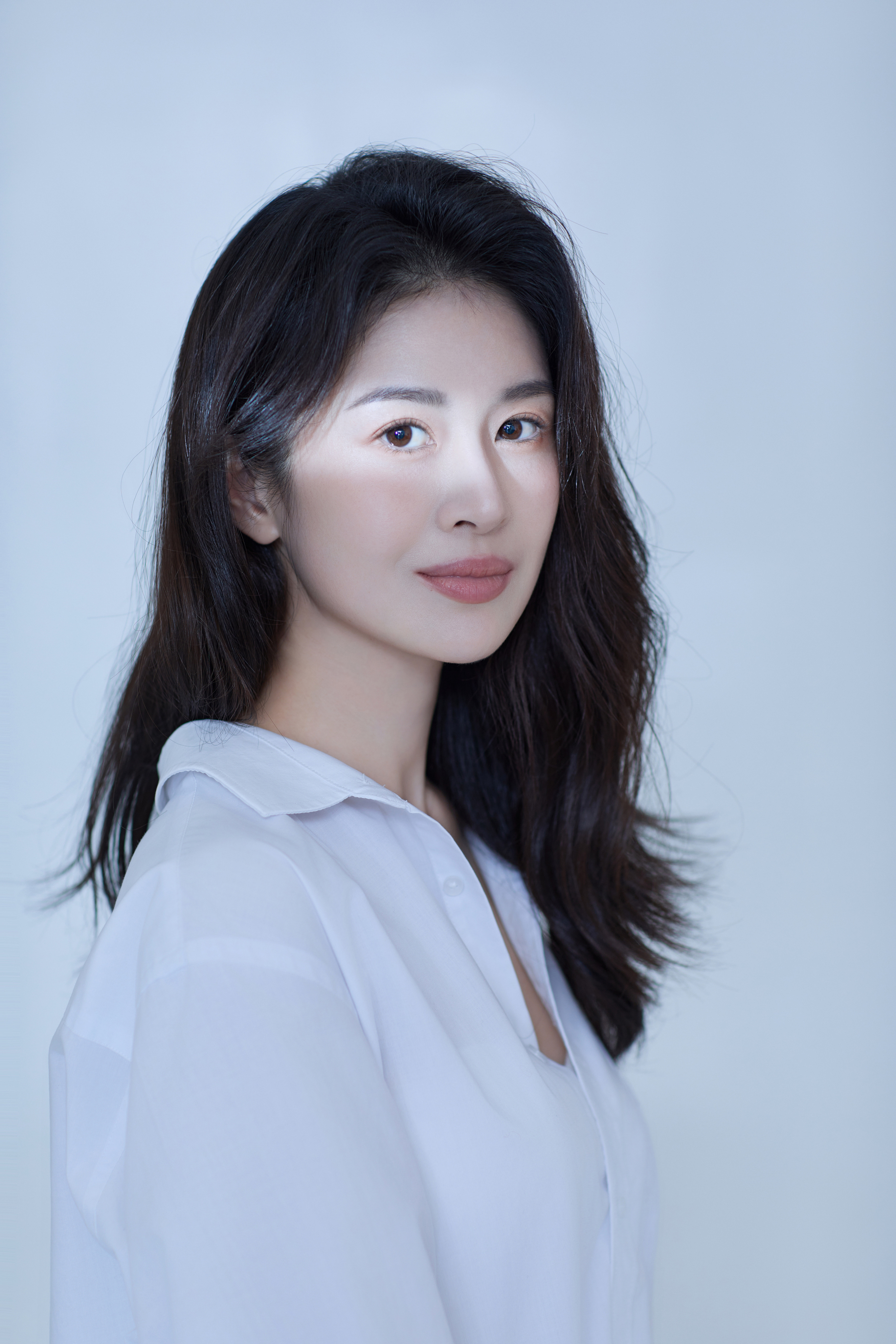  p data-id="go02jxv8ut">林一霆,原名"林伊婷",1988年11月25日出生于