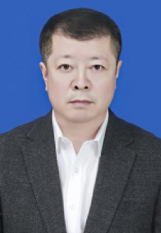 男,汉族,中共党员,出生于1970年7月,籍贯吉林省永吉,出生地桦南县