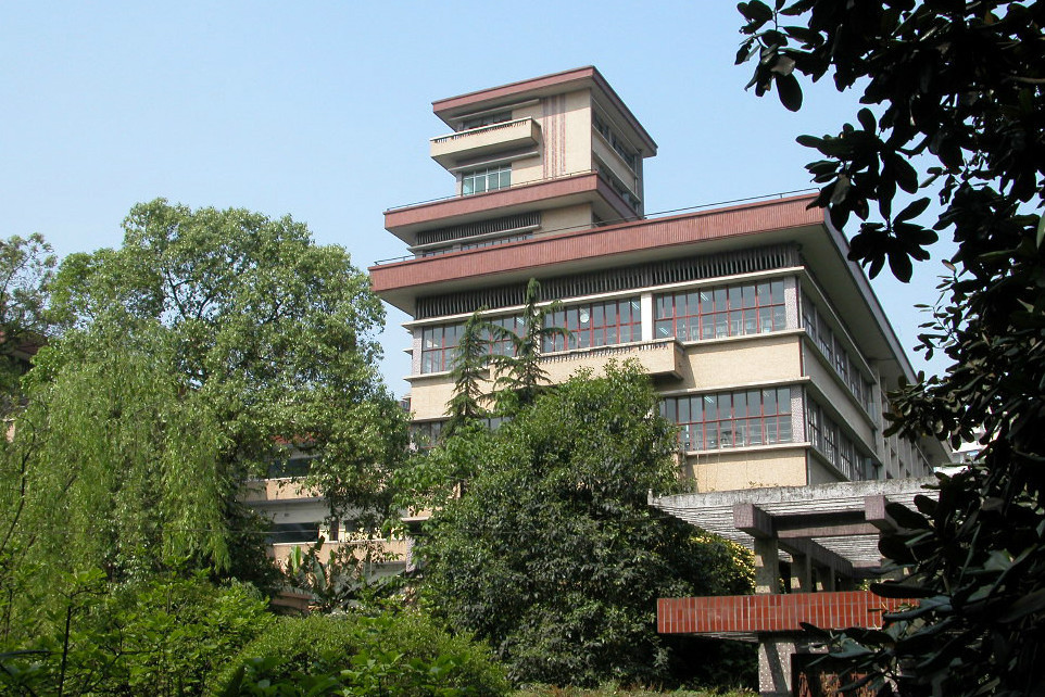 西南民族大学图书馆