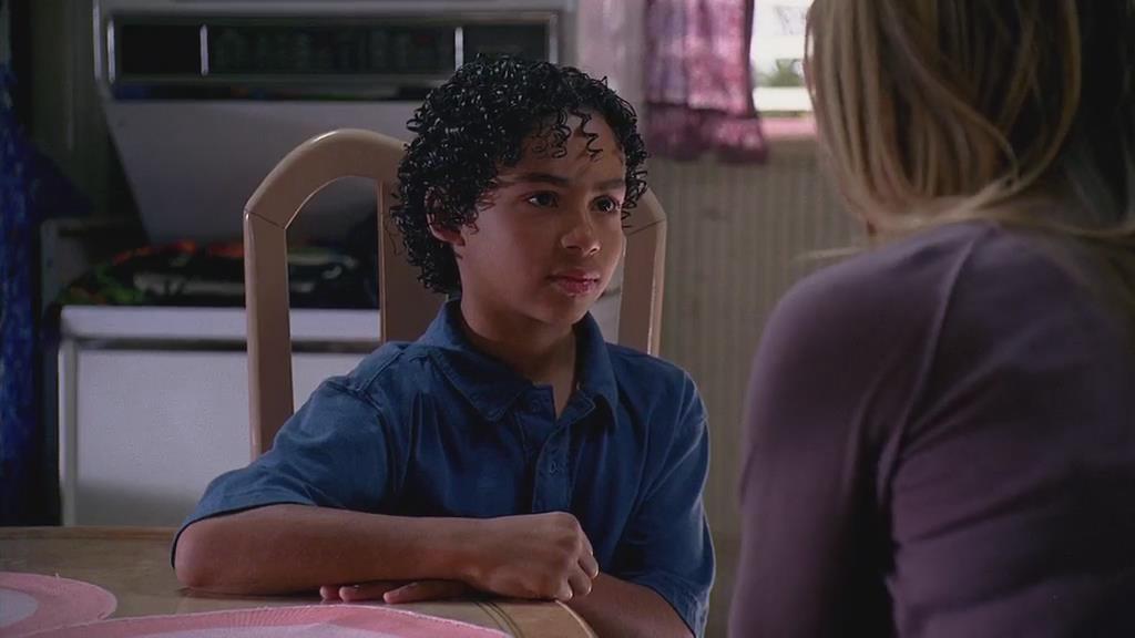 诺亚·格雷·卡比,海顿·潘妮蒂尔,adrian pasdar等主演的惊悚电视剧