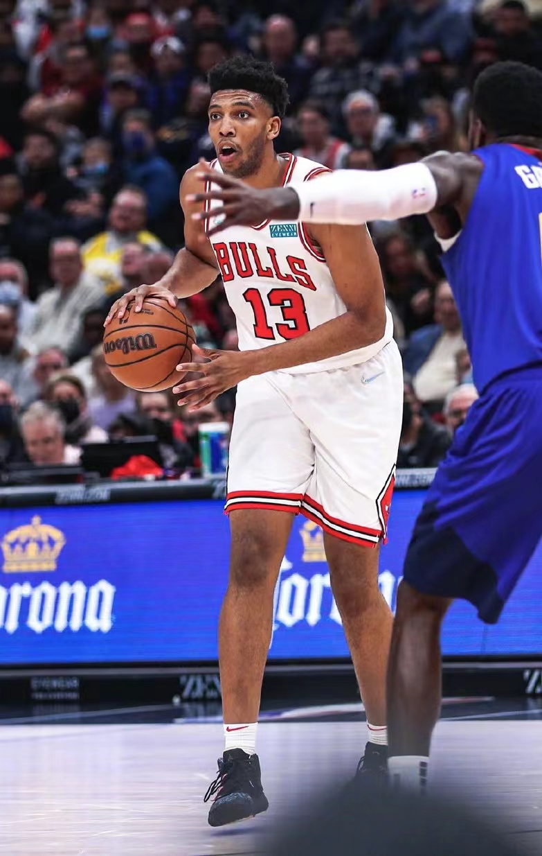 托尼·布拉德利