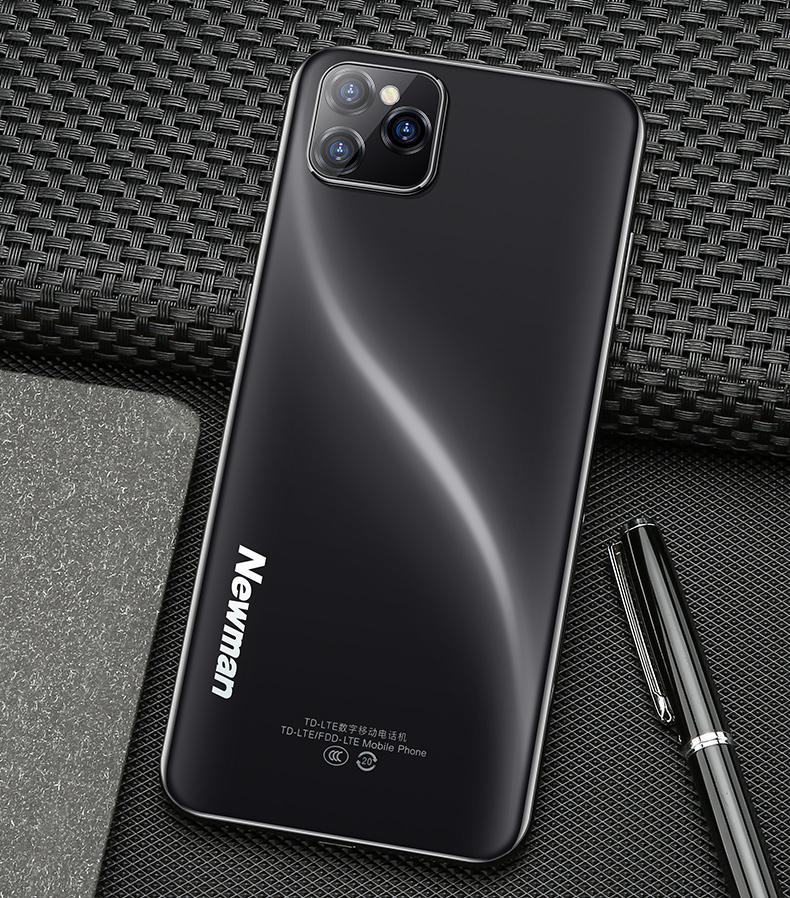  p data-id="gn342vy613">纽曼f1是一款旧式非智能型手机,有物理键盘