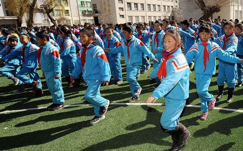  p> a href="#">拉萨市 /a>第一小学坐落于拉萨市城关区,创建于解放