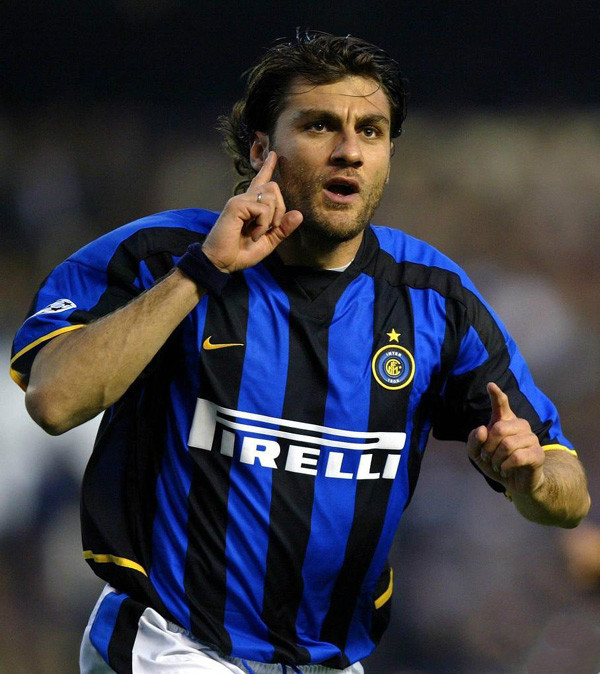  p>克里斯蒂安·维耶里(christian vieri),1973年7月12日出生于意大利