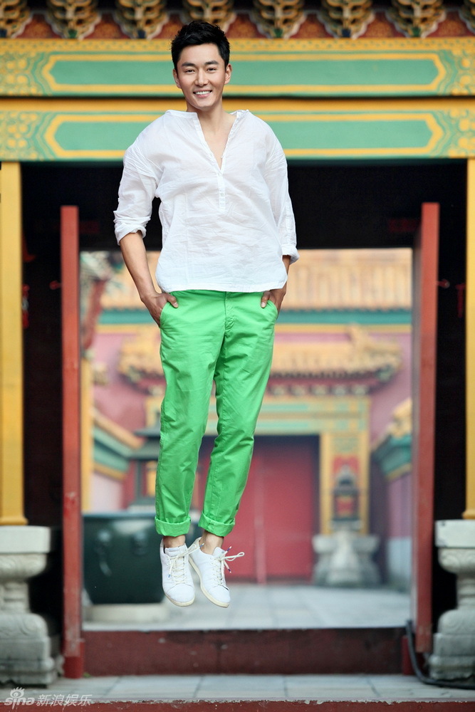  p>李东学,1982年11月27日出生于河南省郑州市,中国内地影视男演员