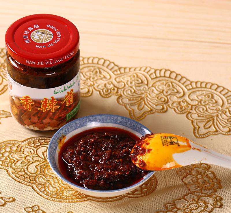  p>阿香婆香辣酱,一款 a target="_blank" href="/item/西安太阳食品