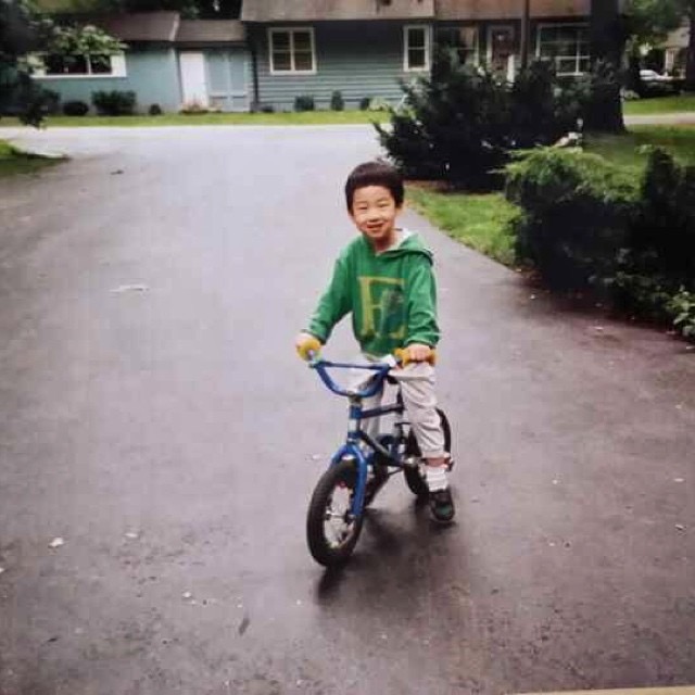  p>刘宪华(henry lau),1989年10月11日出生于加拿大,就读于伯克利音乐