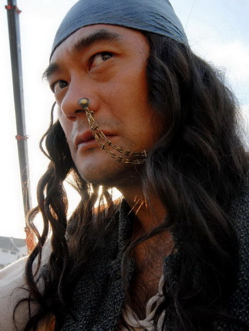  p>王建新,1970年4月20日生于江苏省徐州市贾汪区,中国内地男演员