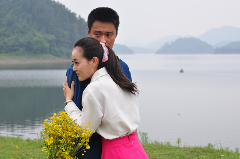  p>《遥远的天熊山》是由 a href="#" data-lemmaid="13856778">西部