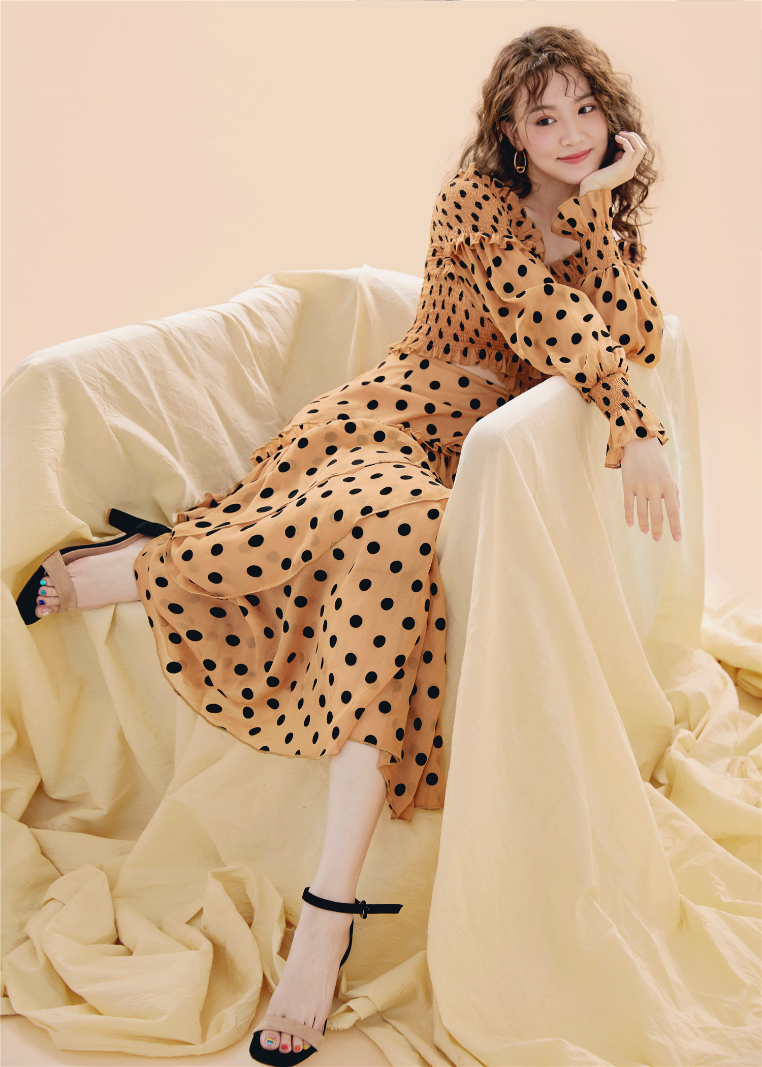  p>梁婧娴,1996年5月14日出生,中国内地女演员.