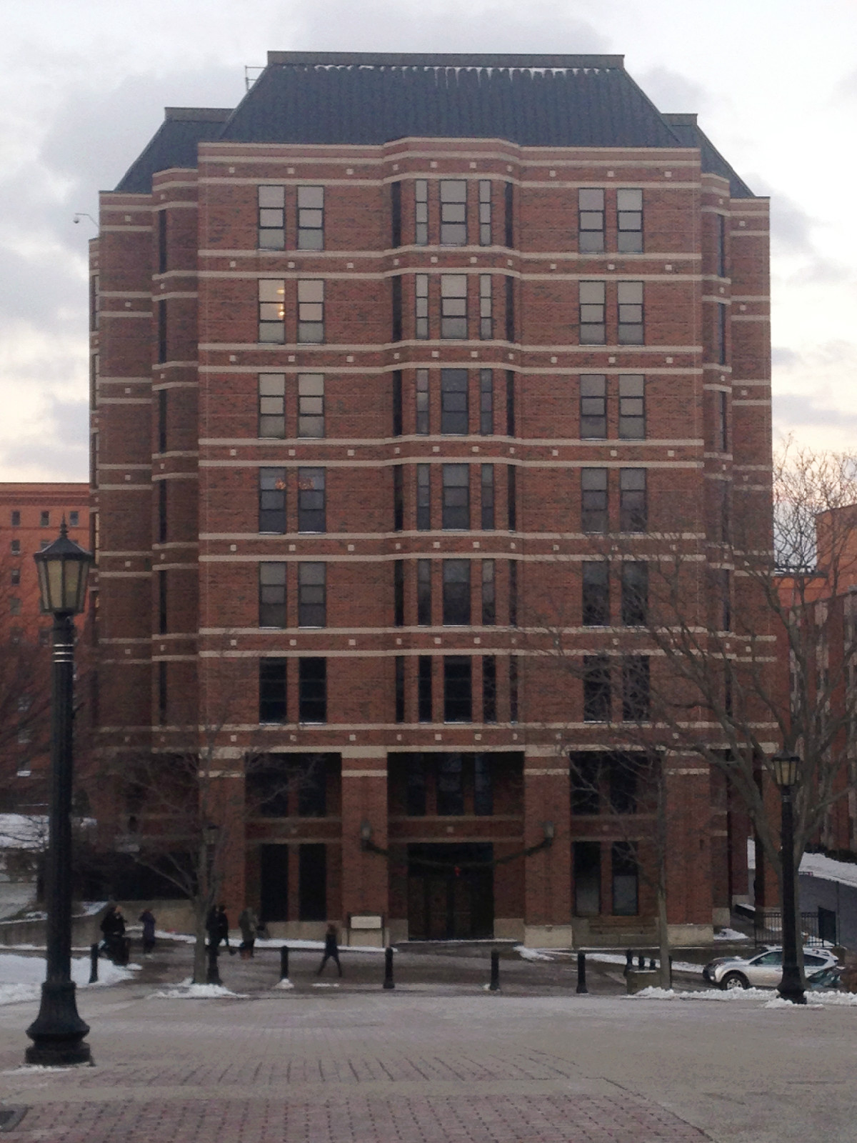  p>杜肯大学(duquesne university),又译迪尤肯大学,建校于1878年,是