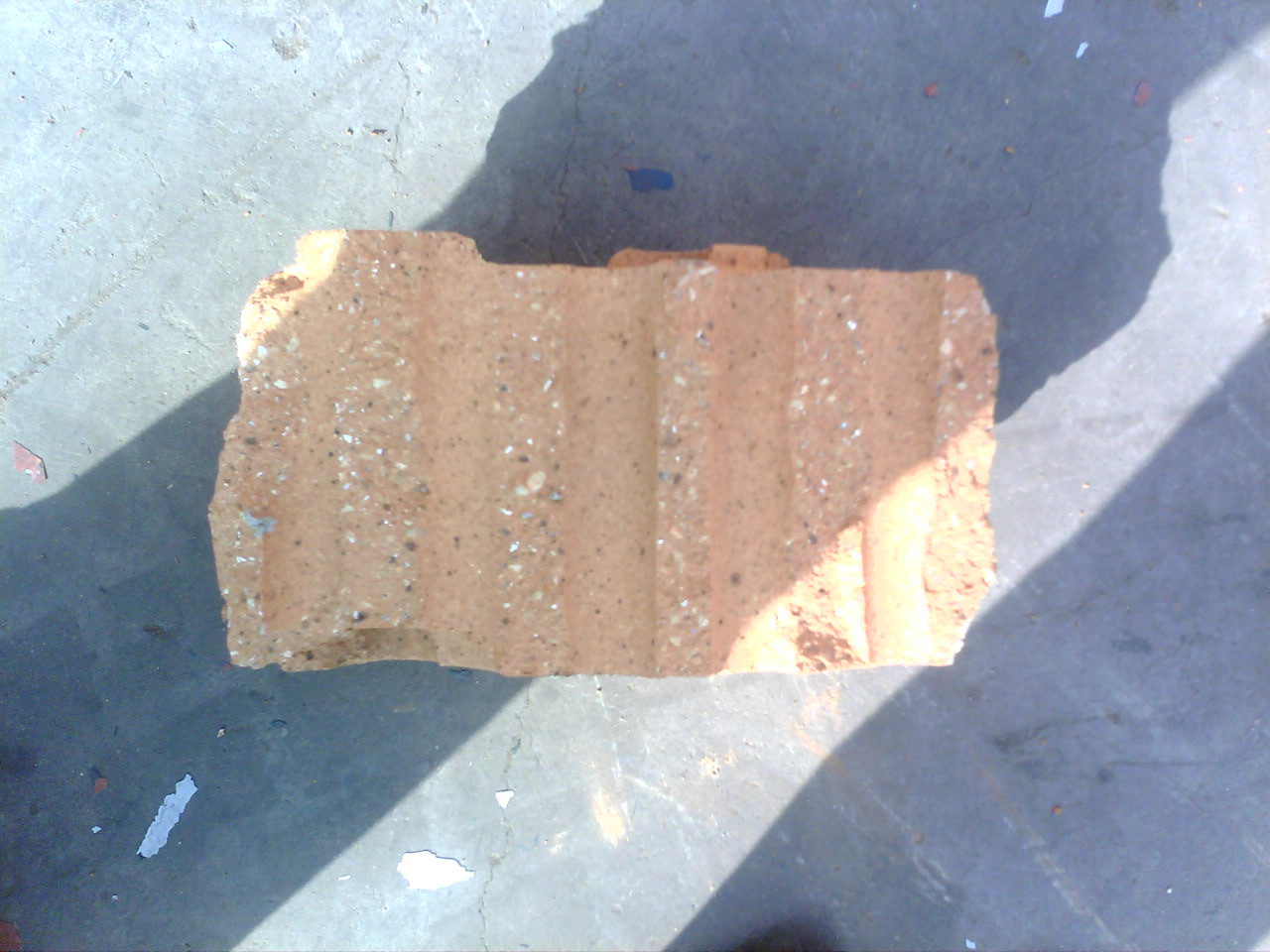  p>粘土砖也称为烧结砖,是建筑用的人造小型块材,粘土砖以 a href="#"