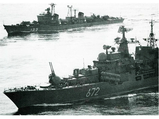  p>051型驱逐舰(英文: type 051 destroyer ,北约代号:luda class