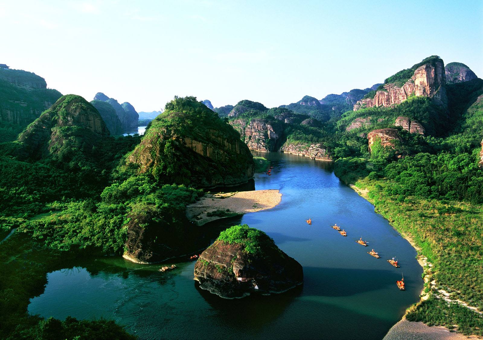  p data-id="gnwv7ldgs2">龙虎山风景名胜区位于南宁市郊 a target="