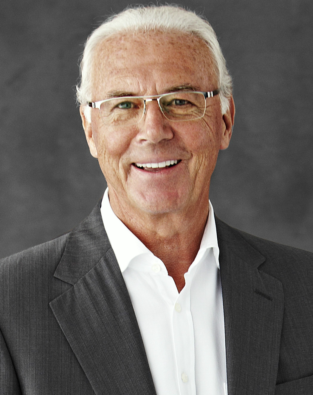  p>弗朗茨·贝肯鲍尔(franz beckenbauer),1945年9月11日出生于德国