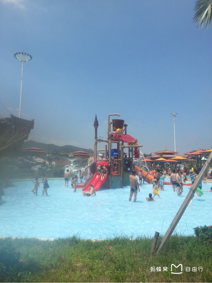  p>南京欢乐水魔方水上乐园位于 a target="_blank" href="/item/南京