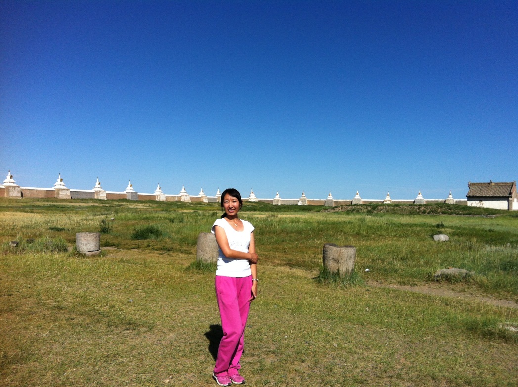 市巴林右旗人, a target="_blank" href="/item/内蒙古大学/480116"