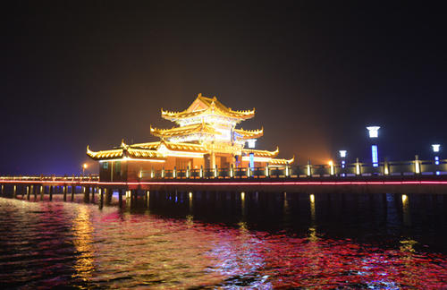 沅江市,湖南省辖县级市,由 a target="_blank" href="/item/益阳市