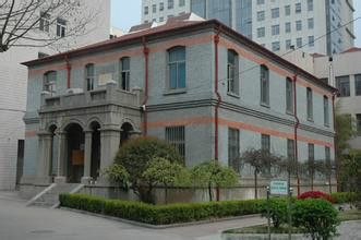  p>金陵中学(jinling high school)(南京大学金陵中学),简称"金中"