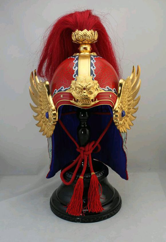  p data-id="gnaq2z7oss">凤翅盔,中国传统头部盔甲.