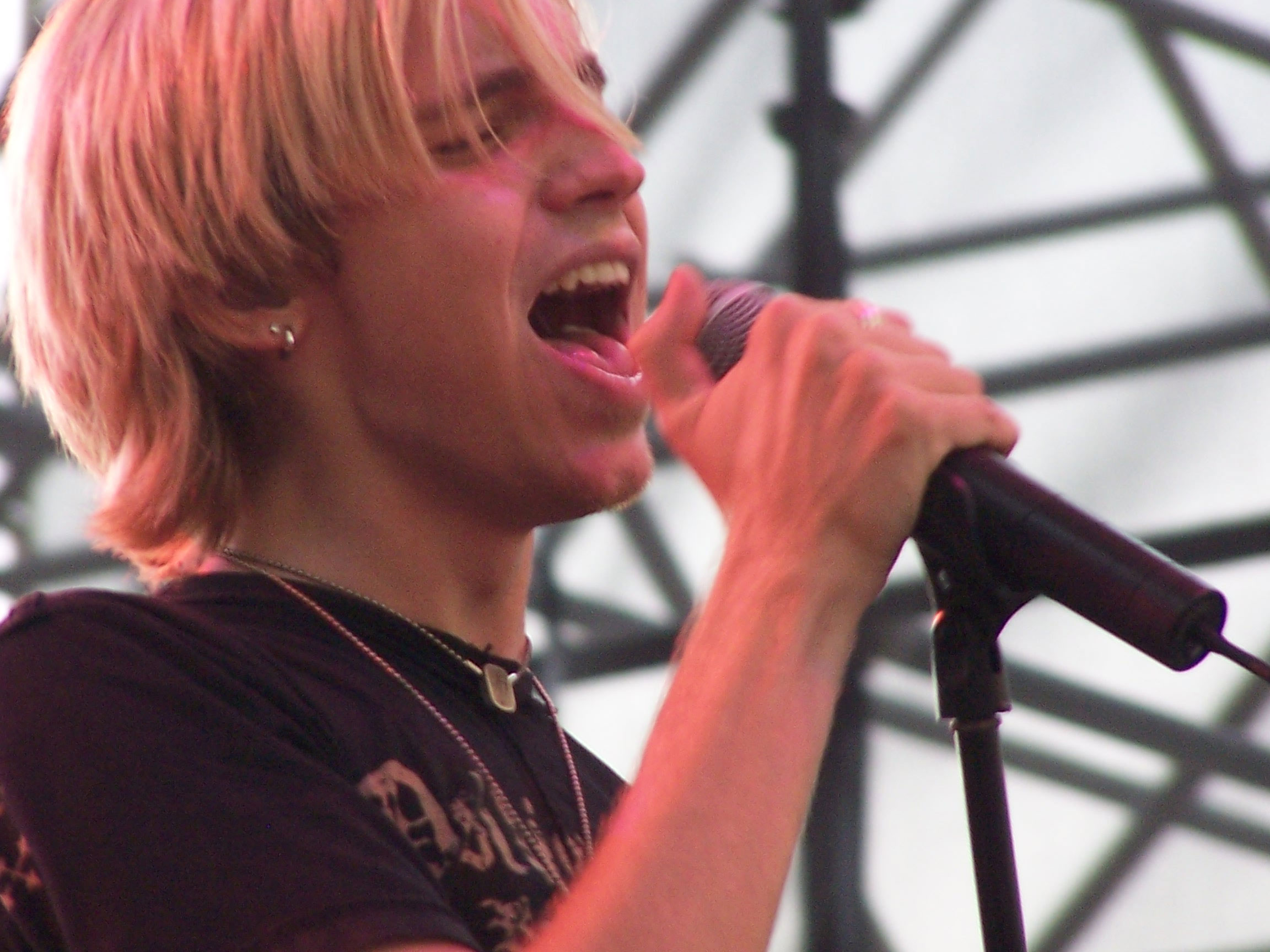  p>《only one》是 a target="_blank" href="/item/alex band