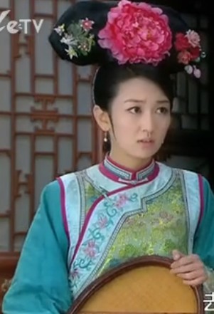 >明月是电视剧《 a target="_blank" href="/item/还珠格格/10120766"