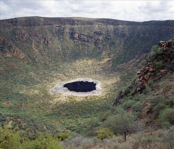  p>死火山指史前曾发生过喷发,但在人类历史时期从来没有活动过与长期