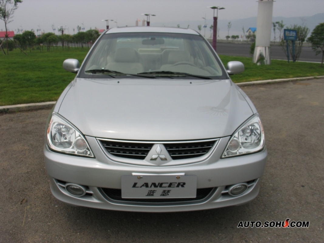  p>三菱蓝瑟是东南汽车推出的三菱车标轿车,属国产车,市场定位在 a