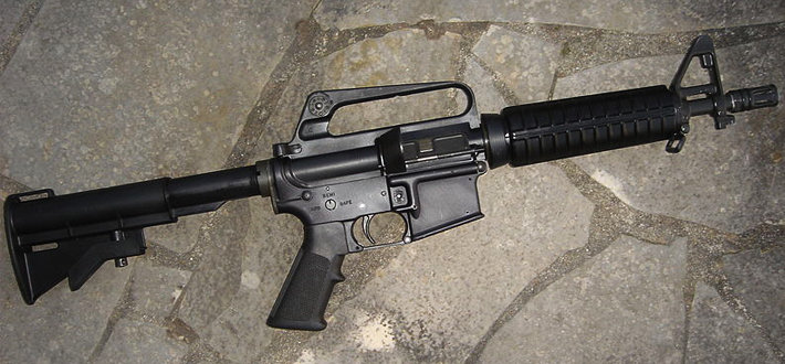 柯尔特冲锋枪的设计以著名 a target="_blank" href="/item/m16步枪