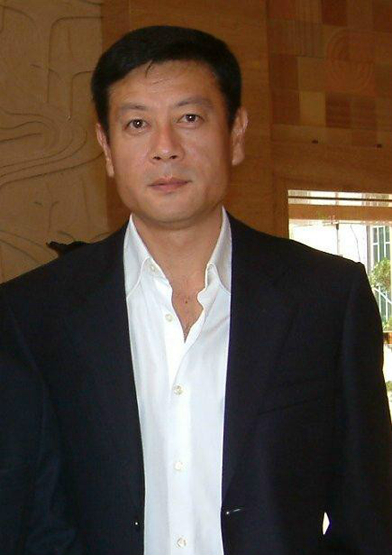 59岁巫刚曾是修船工，将演戏当事业，与演员妻子离婚，至今独身_百科TA说