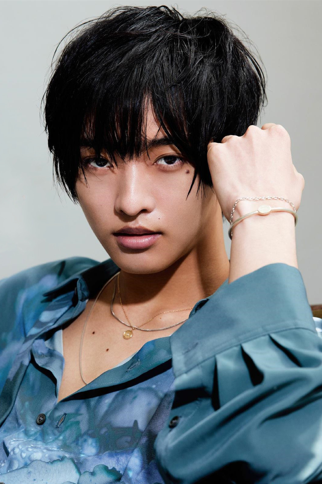 あらた),2000年9月1日出生于日本东京都,日本男歌手,演员,是杰尼斯