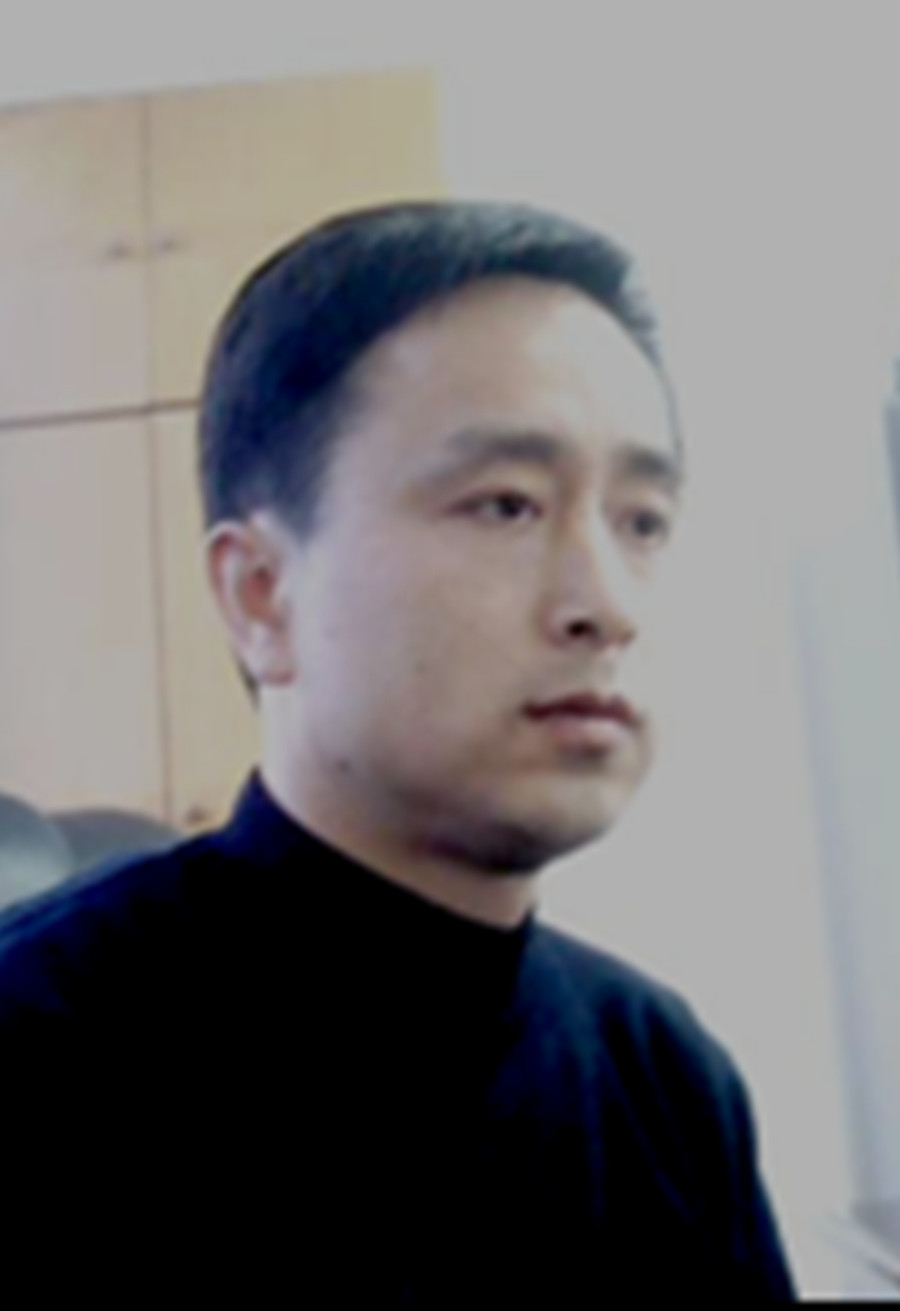 张英杰,男,工学博士,现任 a target="_blank" href="/item/湖南大学