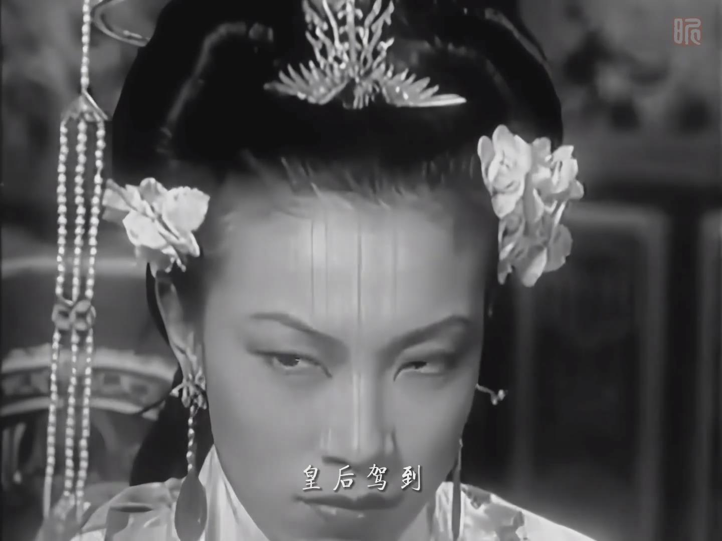 执导剧情黑白电影 <a target="