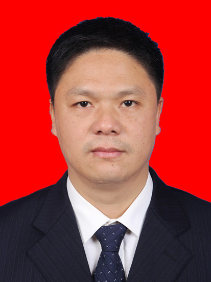  p data-id="udccfpylkilb">熊浩,男,汉族,1972年4月出生,湖北英山人