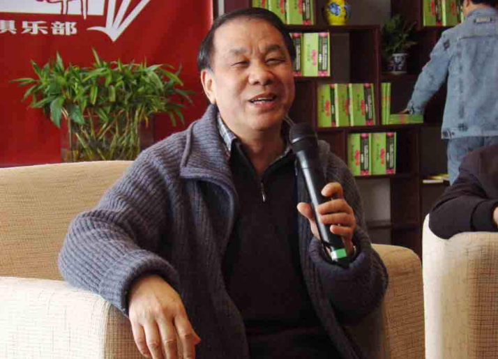 忆著名作家刘心武和王小波的交往_百科TA说