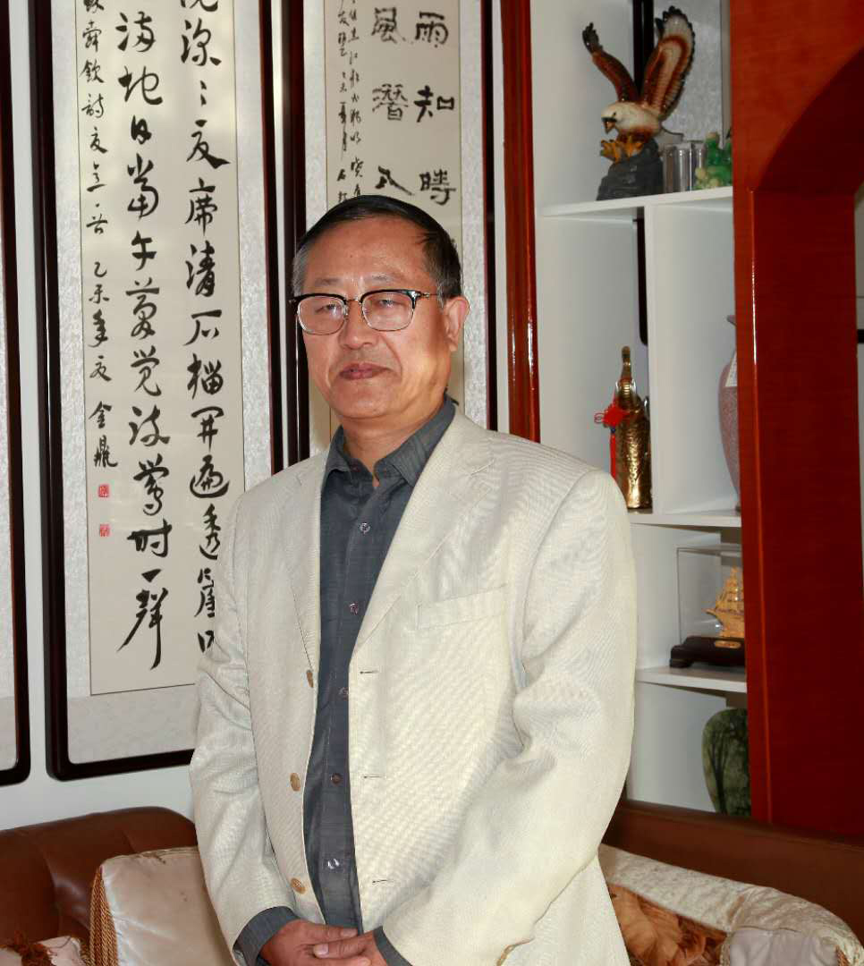 男,汉族,1957年生于甘肃省天水市甘谷县.