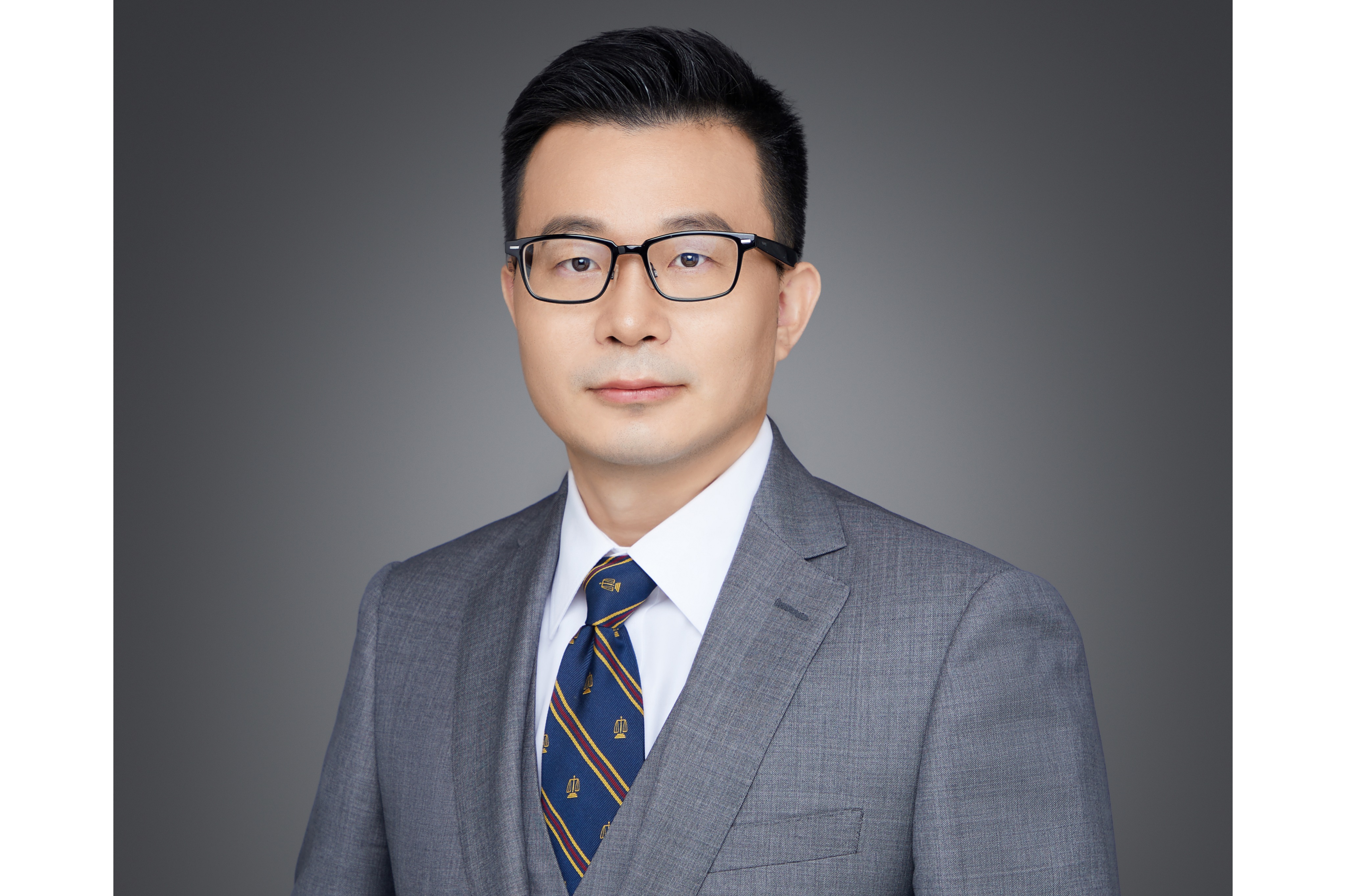 class="ref" data-ctrid="tniajcmzqw2i">田磊,男,律师, /span> sup