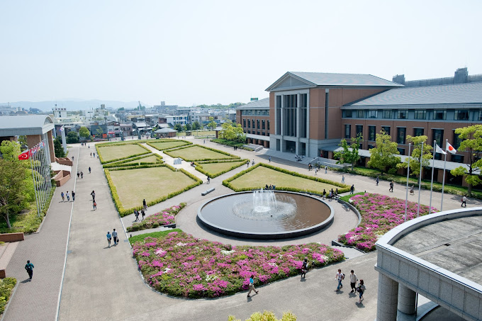 关西外国语大学